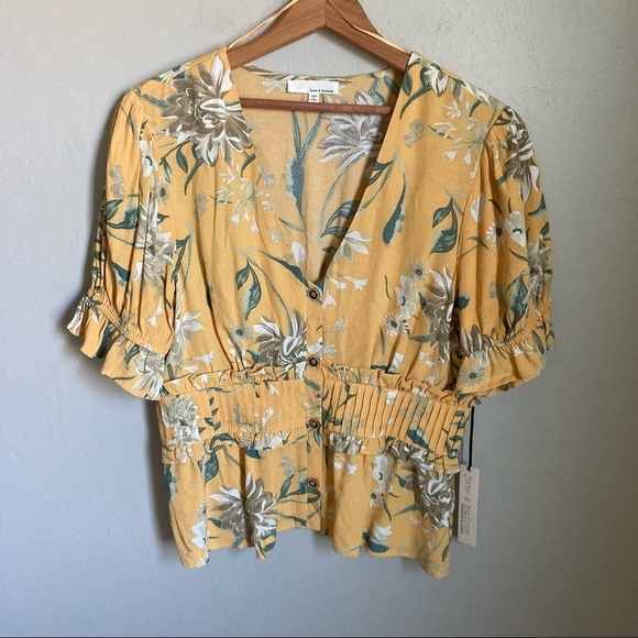 June & Hudson Yellow Floral Top Size 1 - Picture 1 of 6